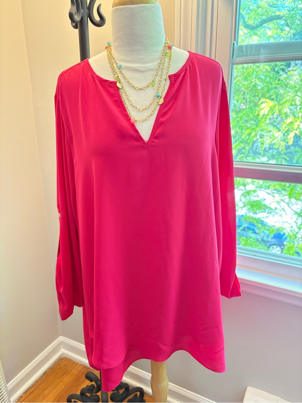 Karen Kane Women's Pink Split-Neck, Roll-Tab Blouse - Plus Size 1X (NWT)